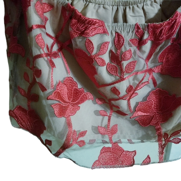 TOBI floral top - Picture 5 of 8